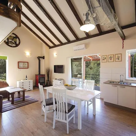 Holiday home Awesome In With Wifi Veliki Drvenik