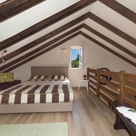 One-bedroom In بيت للعطل *