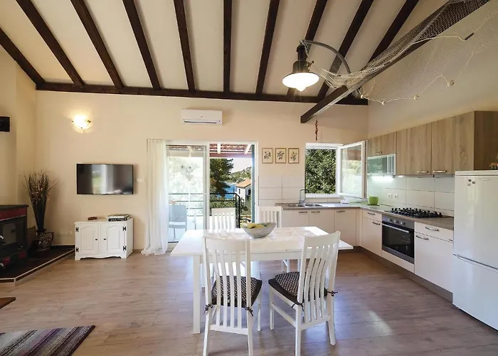 One-bedroom In بيت للعطل *